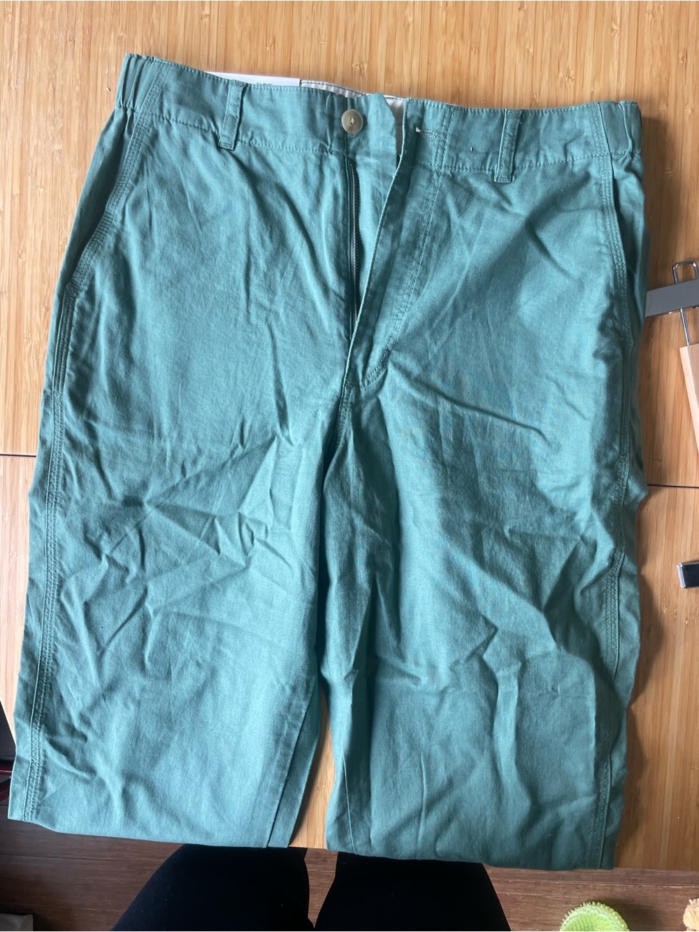 UNIQLO Women’s Linen Cotton Tapered Pants - Green, size Medium - Picture 2 of 5